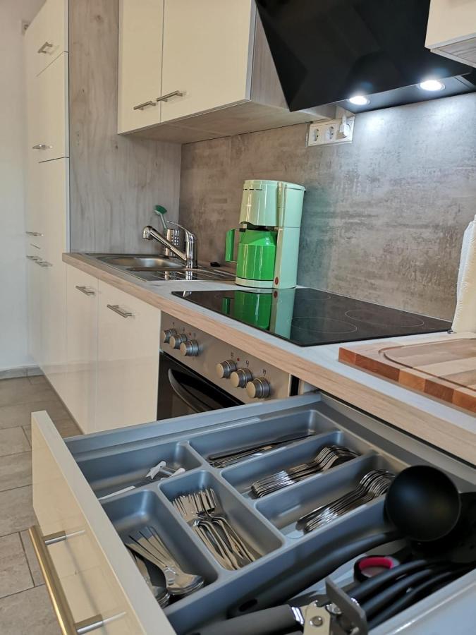 Апартаменты Modern Wohnen I Parkplatz I Wlan I Netflix I Balkon I 6 Schlafplaetze Бад-Эйнхаузен Экстерьер фото