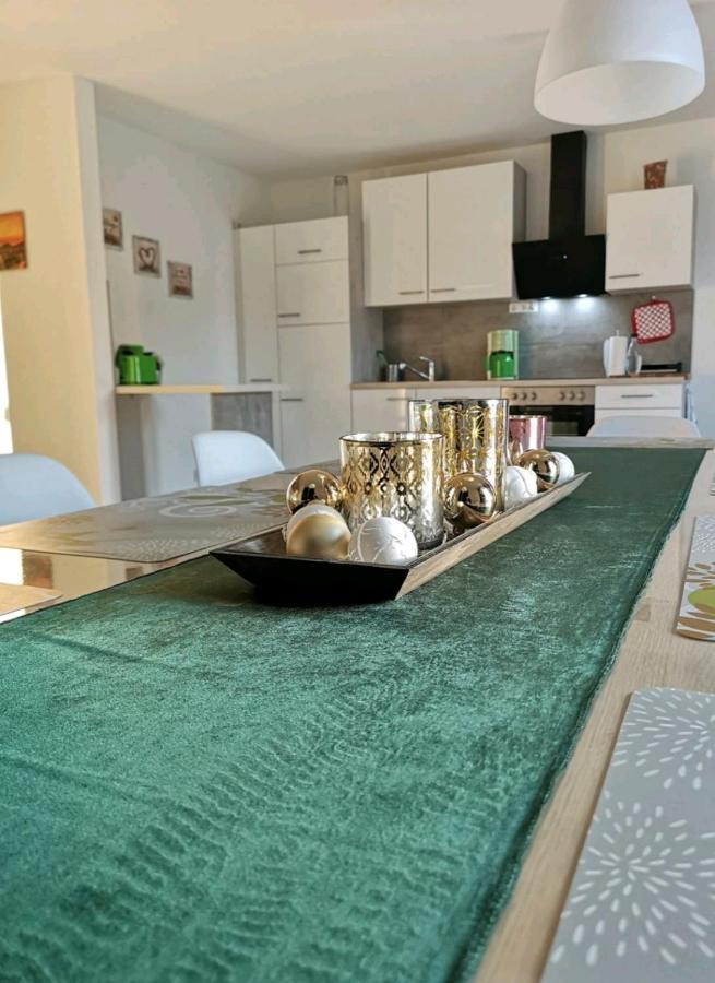 Апартаменты Modern Wohnen I Parkplatz I Wlan I Netflix I Balkon I 6 Schlafplaetze Бад-Эйнхаузен Экстерьер фото