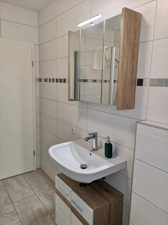 Апартаменты Modern Wohnen I Parkplatz I Wlan I Netflix I Balkon I 6 Schlafplaetze Бад-Эйнхаузен Экстерьер фото